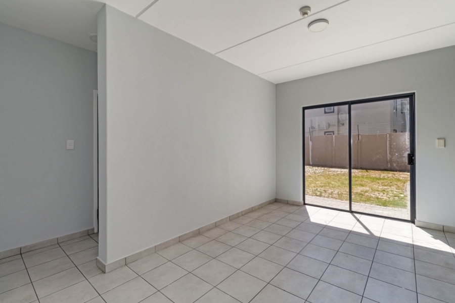 To Let 2 Bedroom Property for Rent in Parklands Western Cape